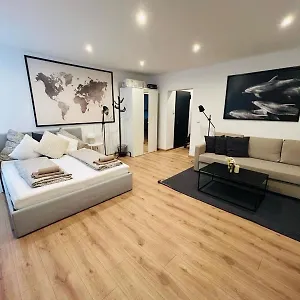  Apartment X-hain Kiezwohnung
