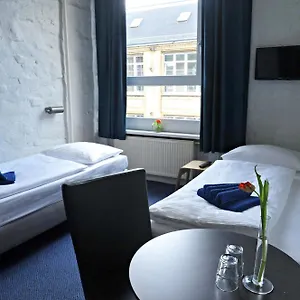 Transit Hotel